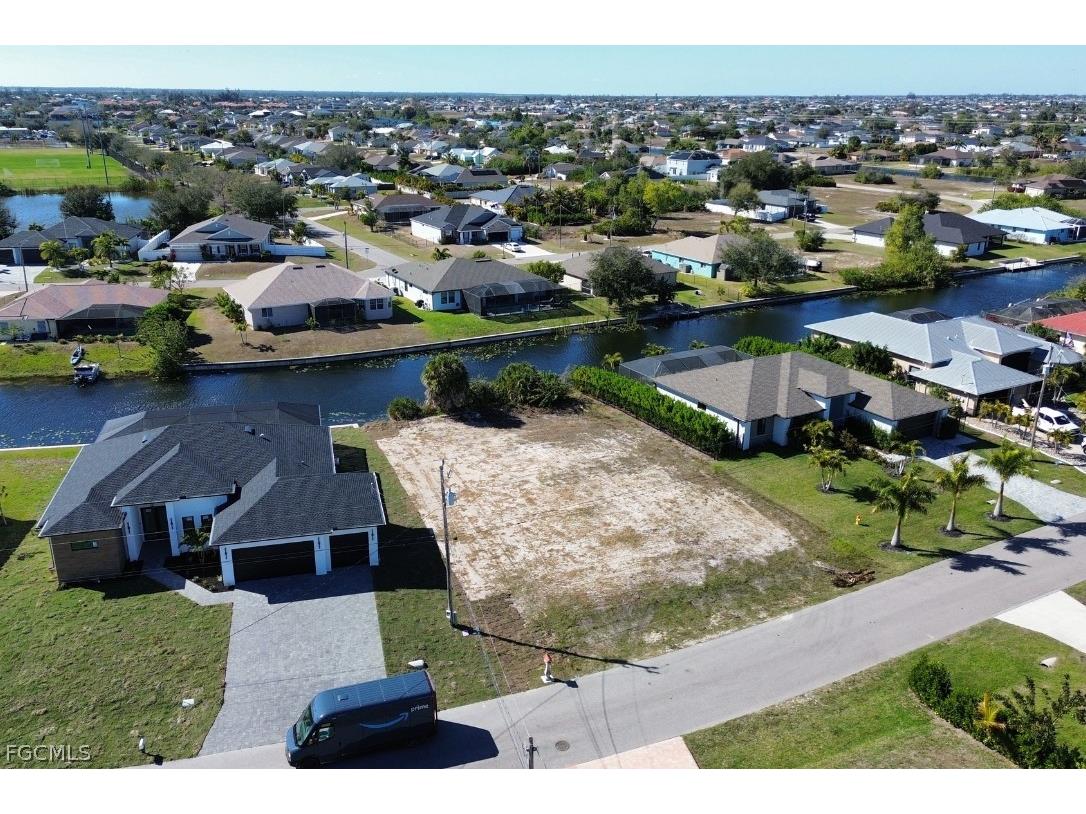 302 SW 26th Avenue Cape Coral FL 33991 2026009556 image2