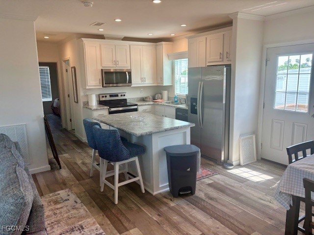 302 Shoreland Drive Fort Myers FL 33905 2025024372 image10
