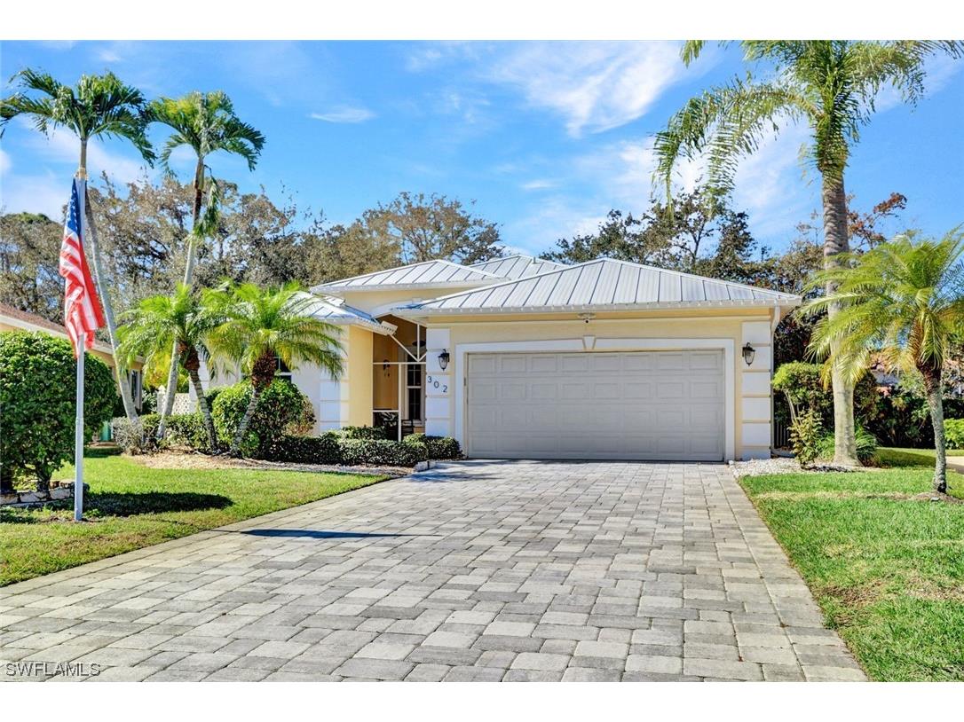 302 Stanhope Circle Naples FL 34104 224011110 image1