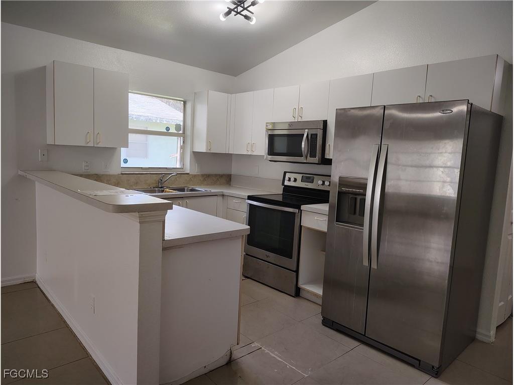 3021 Indian Street Fort Myers FL 33916 2025014181 image4