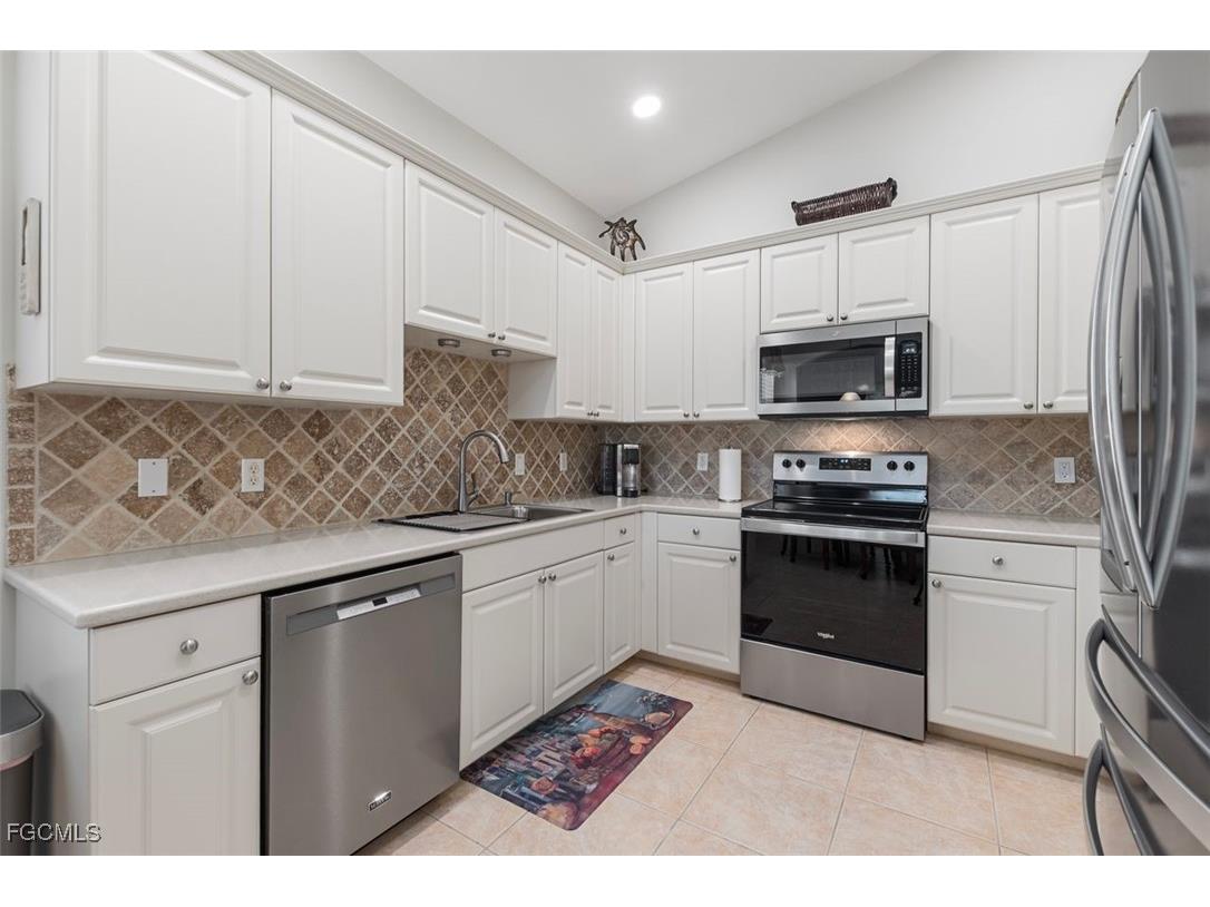 3021 Meandering Way #202 Fort Myers FL 33905 2025010700 image11