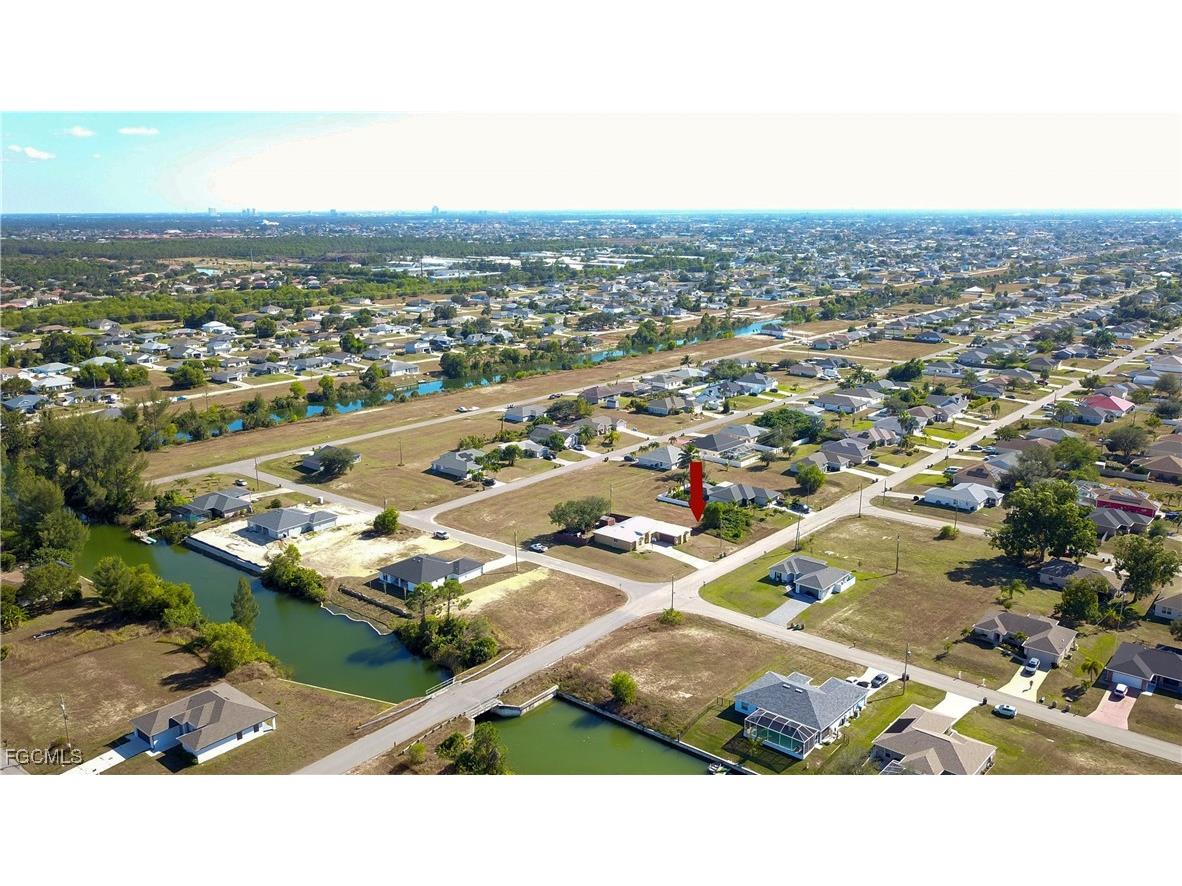 3021 NE 4th Place Cape Coral FL 33909 2025021573 image1
