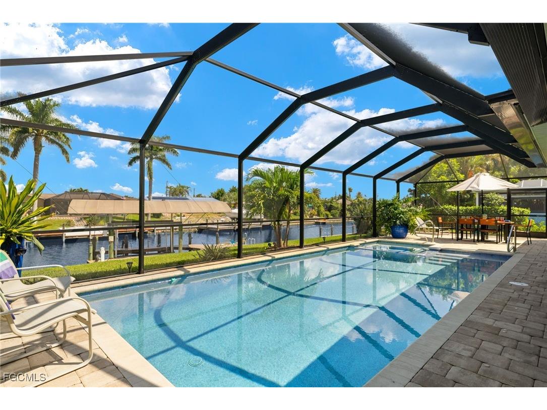 3021 SE 17th Avenue Cape Coral FL 33904 2025010095 image1