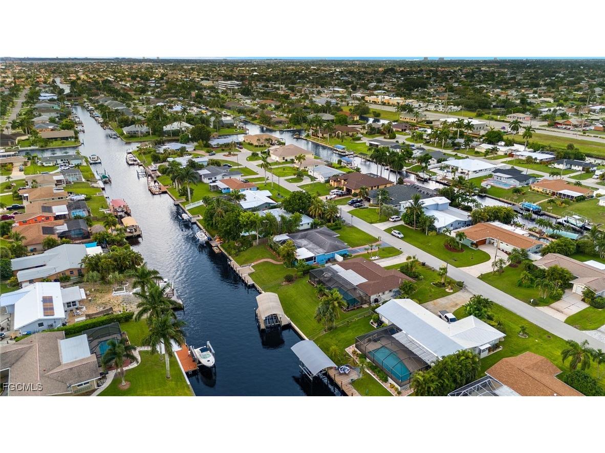 3021 SE 17th Avenue Cape Coral FL 33904 2025010095 image43
