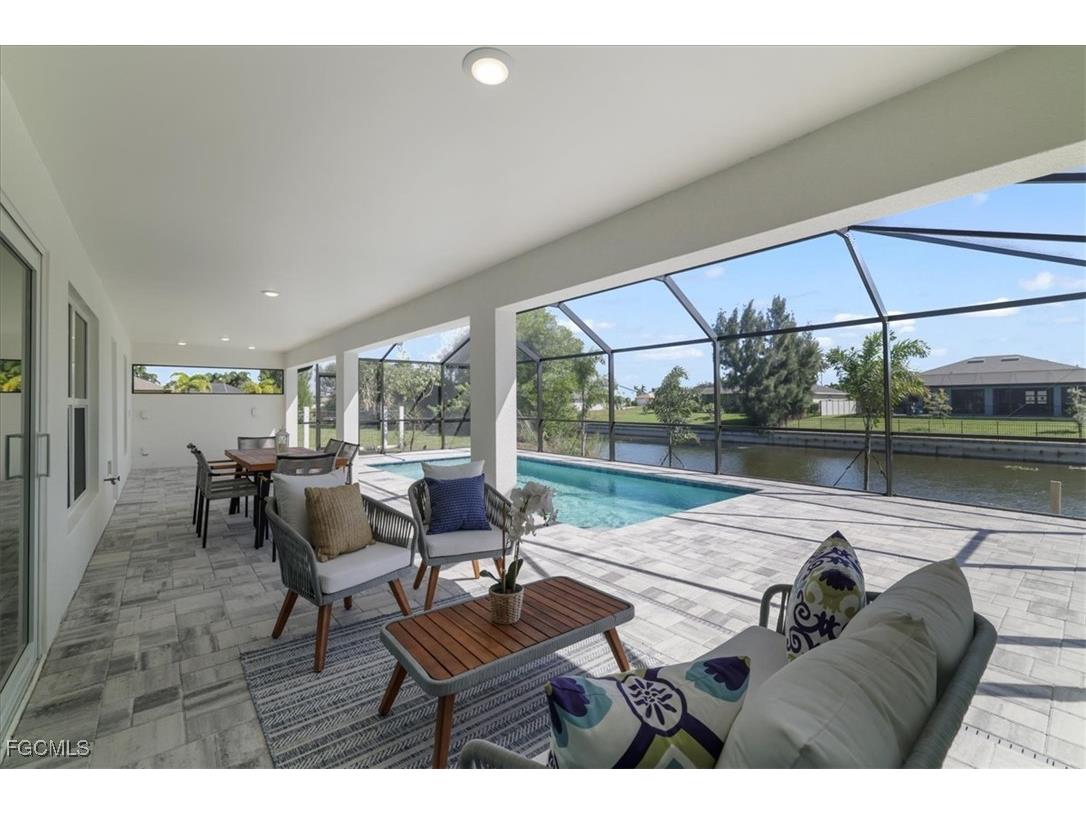 3021 SW 5th Avenue Cape Coral FL 33914 2025013987 image1