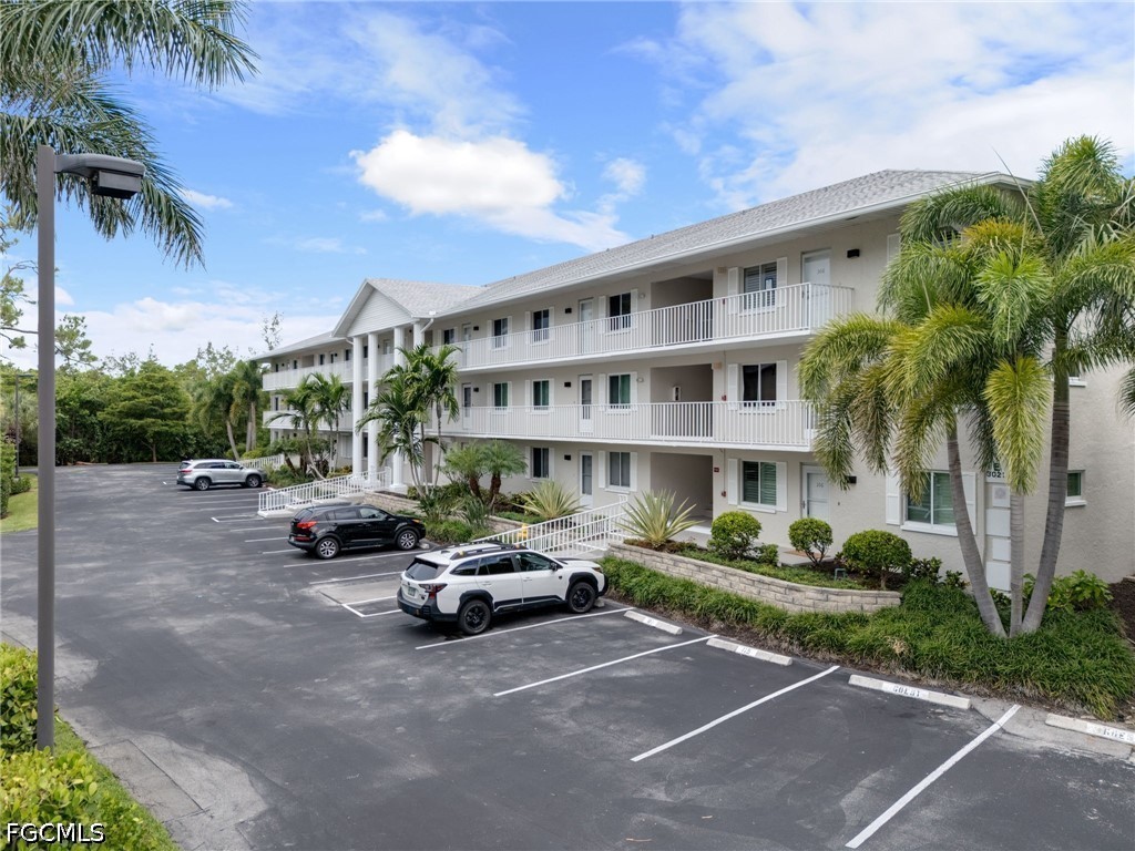 3021 Sandpiper Bay Circle #E106 Naples FL 34112 2026021487 image2