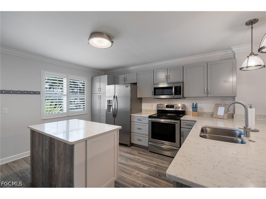3021 Sandpiper Bay Circle #E106 Naples FL 34112 2026021487 image6