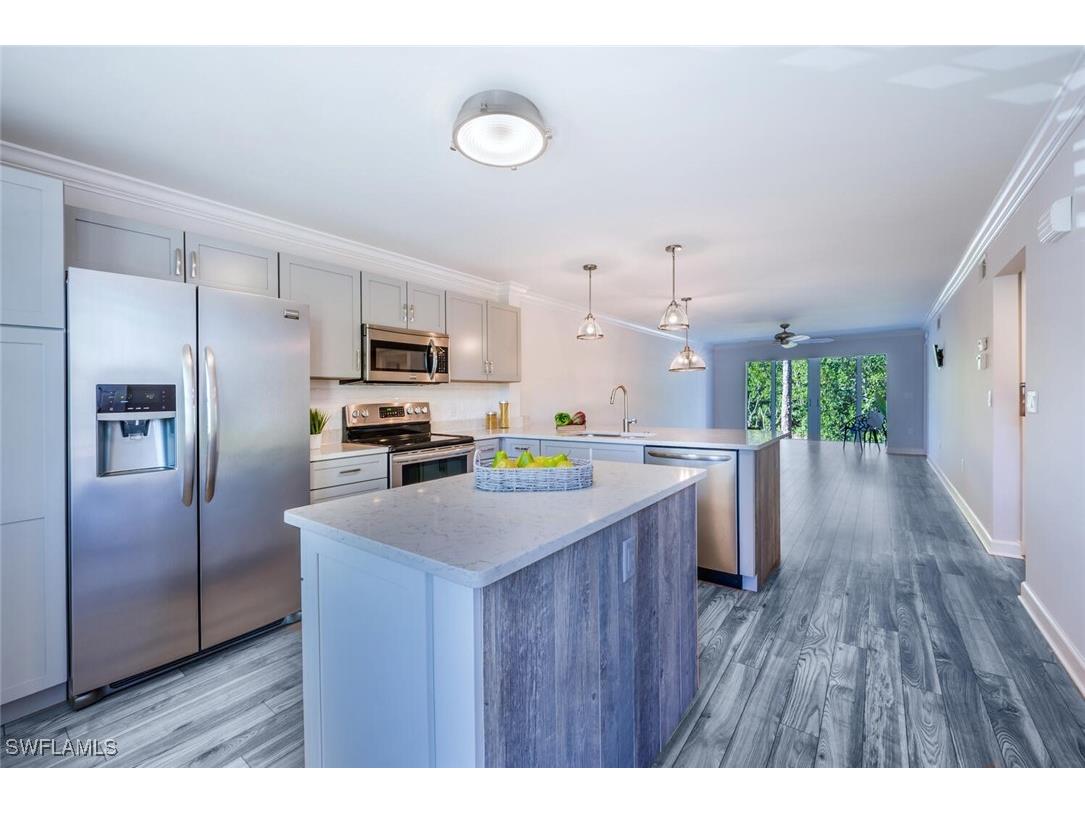 3021 Sandpiper Bay Circle #E106 Naples FL 34112 224079044 image1