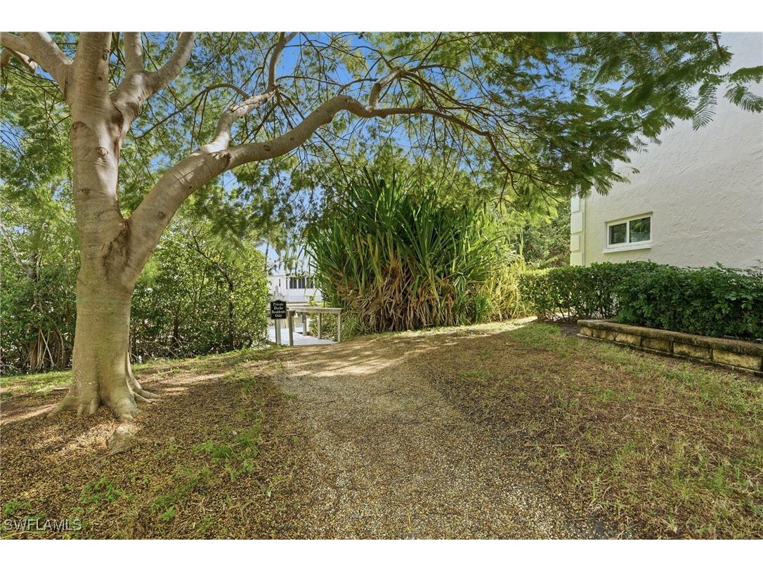 3021 Sandpiper Bay Circle #E202 Naples FL 34112 225081303 image37