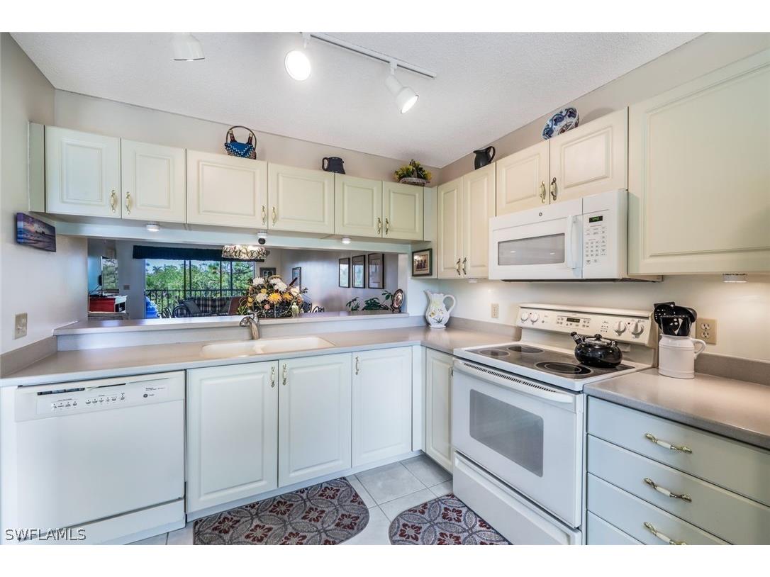 3021 Sandpiper Bay Circle #E301 Naples FL 34112 224022730 image1