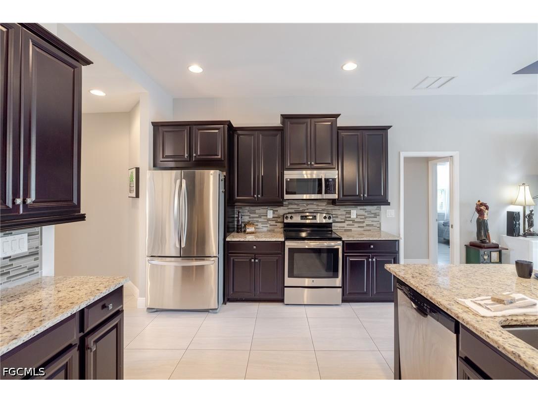 3021 Scarlet Oak Place North Fort Myers FL 33903 2026019024 image11