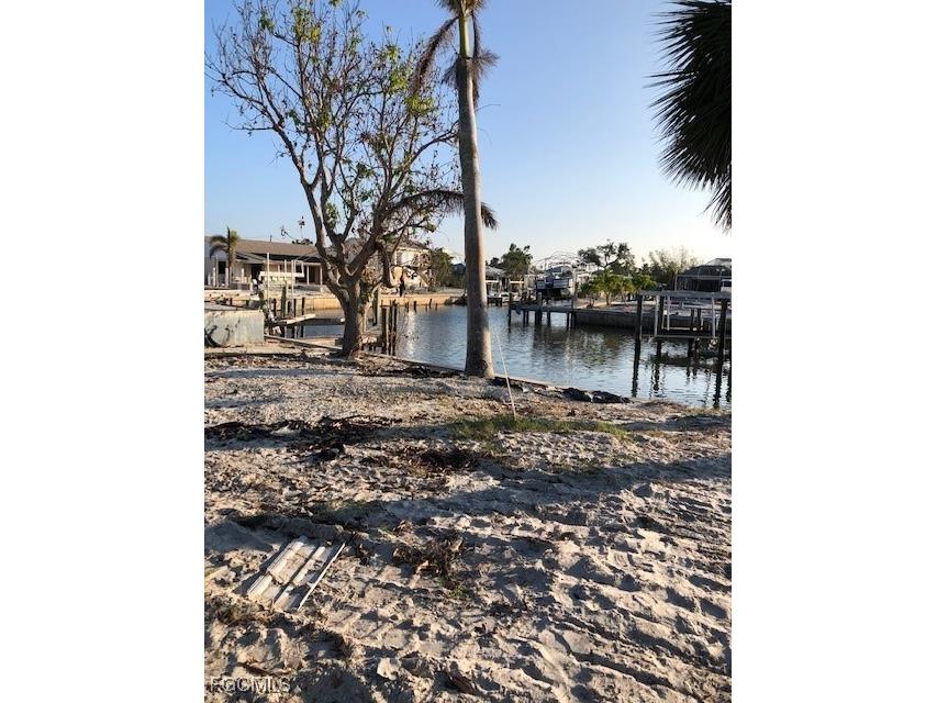 3021 Shell Mound Boulevard Fort Myers Beach FL 33931 2025019098 image2