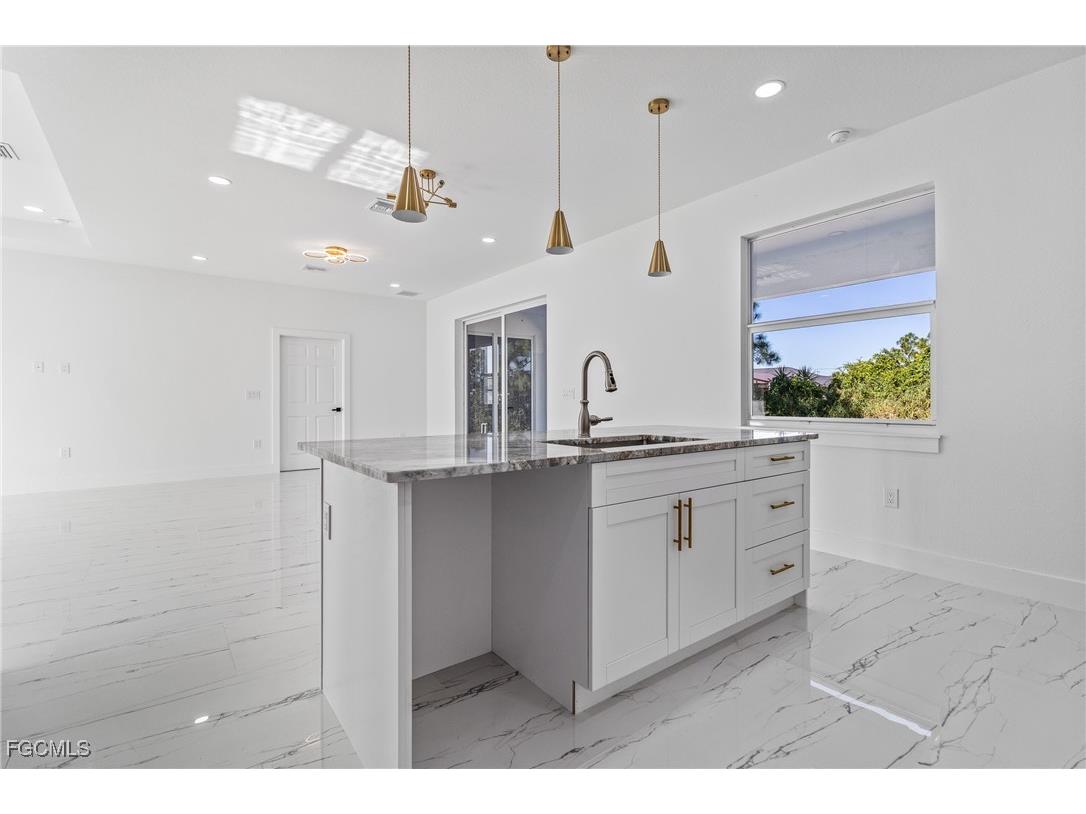 3022 33rd Street SW Lehigh Acres FL 33976 2025020402 image7