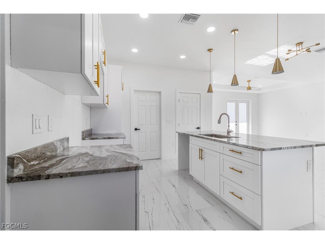 3022 33rd Street SW Lehigh Acres FL 33976 2026009025 image5