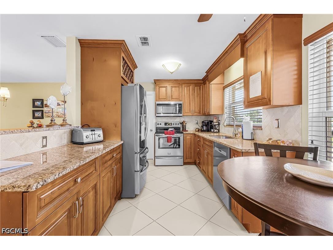 3022 SE 17th Place Cape Coral FL 33904 2026023707 image9