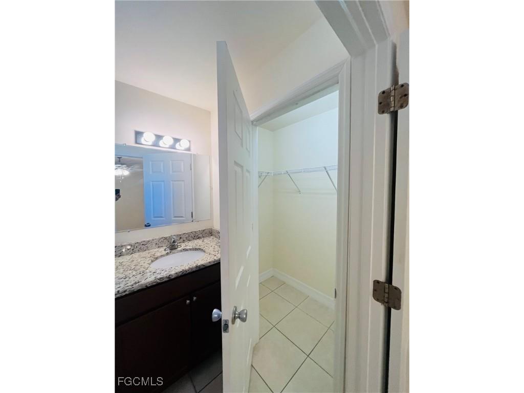 3022 SE Santa Barbara Place Cape Coral FL 33904 2025016029 image18