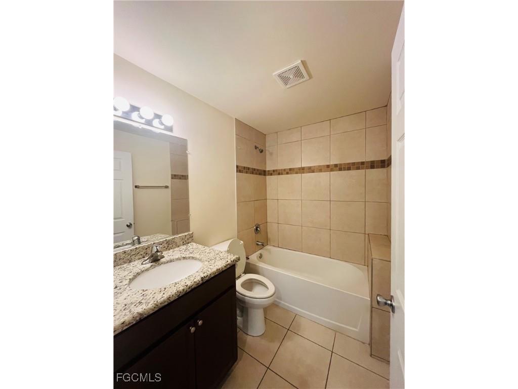 3022 SE Santa Barbara Place Cape Coral FL 33904 2025016029 image22