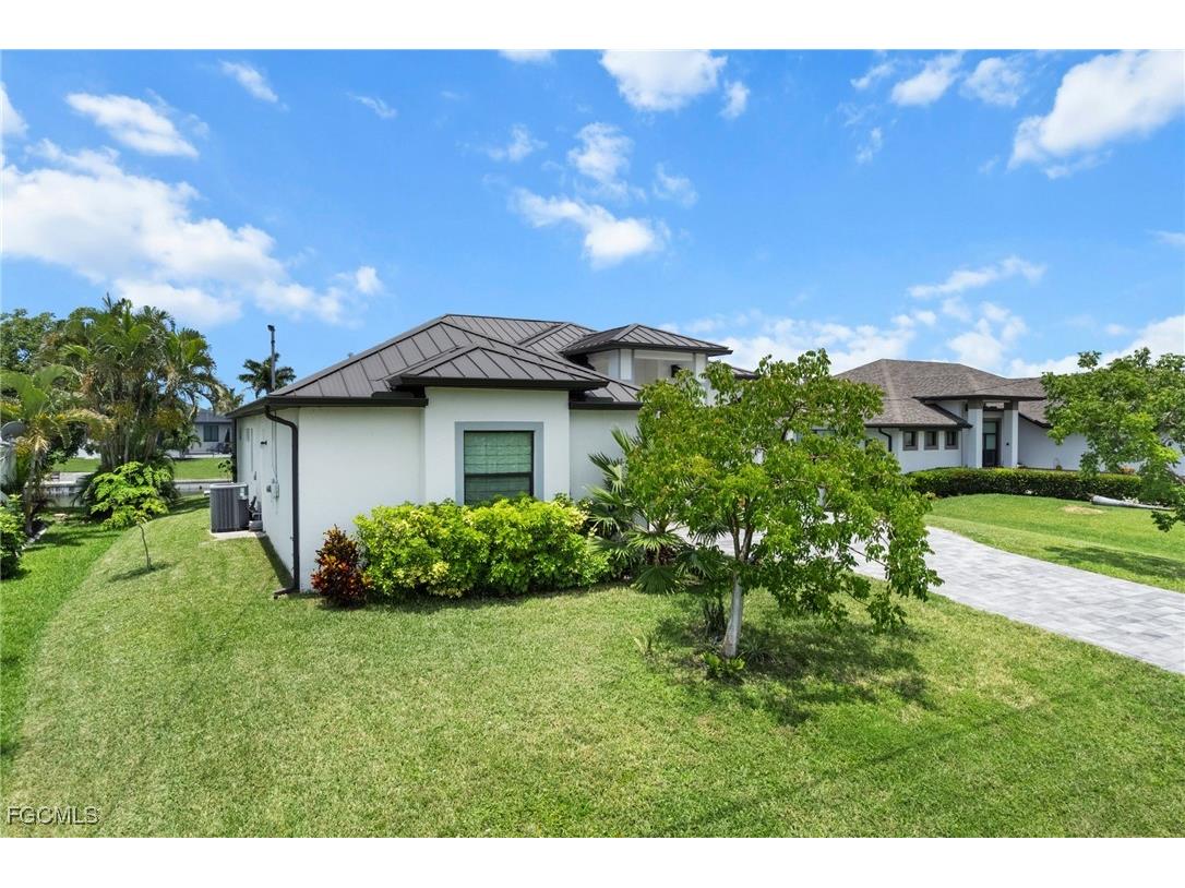 3022 SW 24th Avenue Cape Coral FL 33914 2025002819 image39