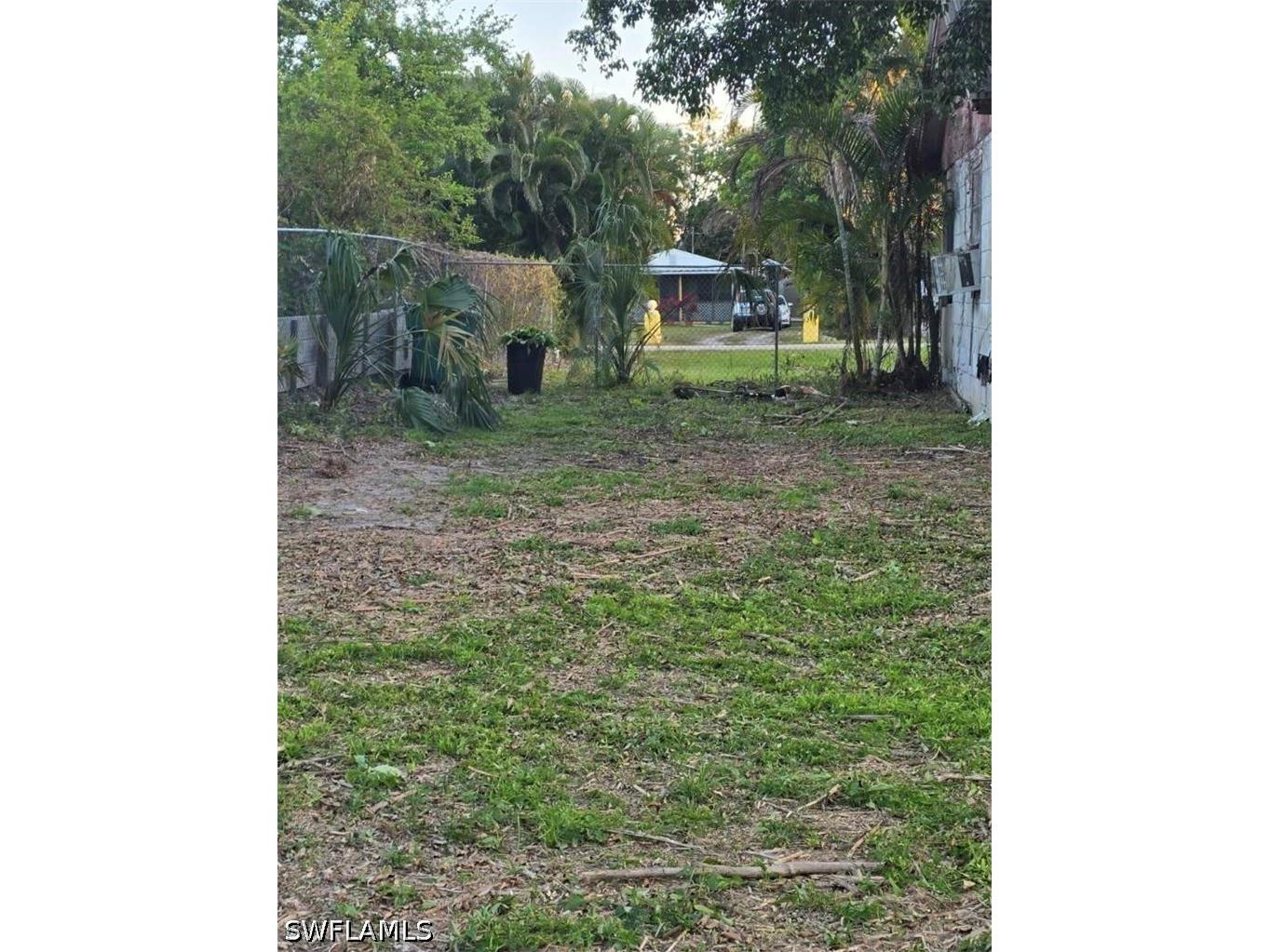 3023 Andrews Avenue Naples FL 34112 226007082 image6
