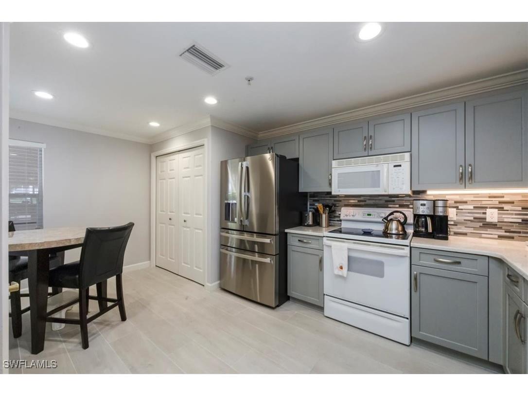 3023 Horizon Lane #2507 Naples FL 34109 225083502 image12