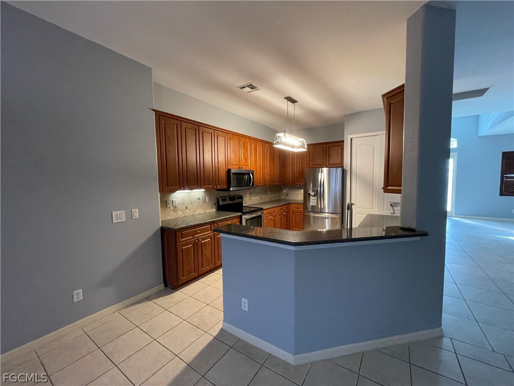 3023 Lake Manatee Court Cape Coral FL 33909 2026006806 image4