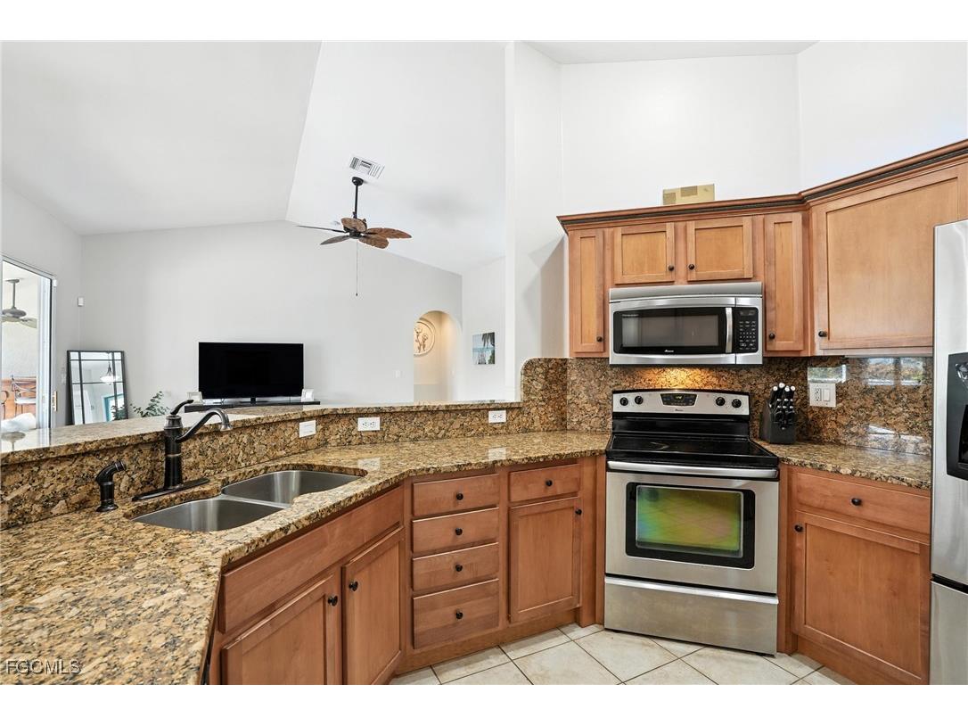 3023 SW 23rd Avenue Cape Coral FL 33914 2025023130 image14