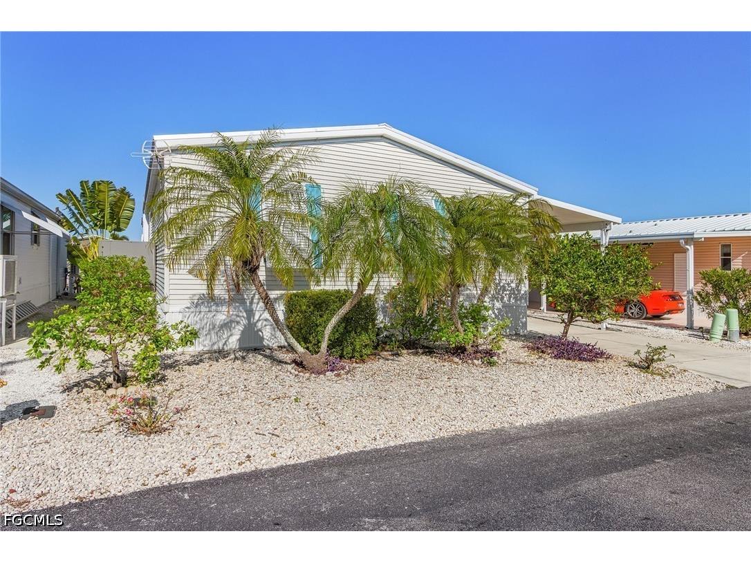 3023 Skipper Lane Saint James City FL 33956 2026013563 image2