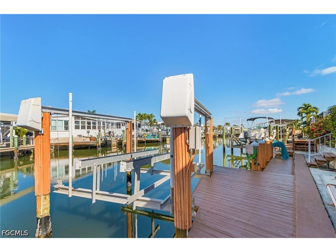 3023 Skipper Lane Saint James City FL 33956 2026013563 image25
