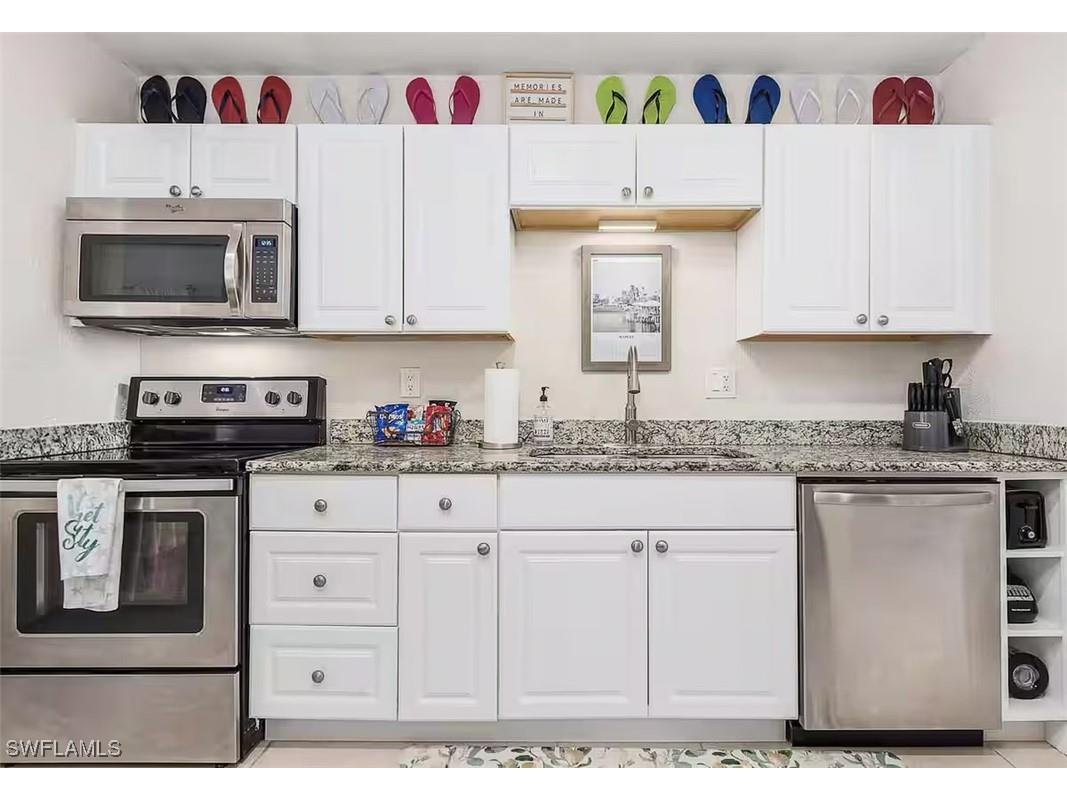 3024 Estey Avenue Naples FL 34104 225080101 image7