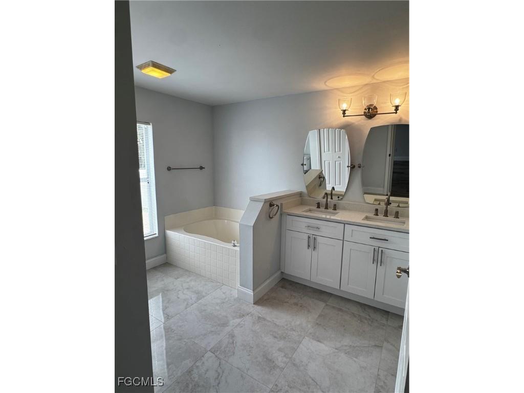 3025 NE 6th Place Cape Coral FL 33909 2025019704 image23