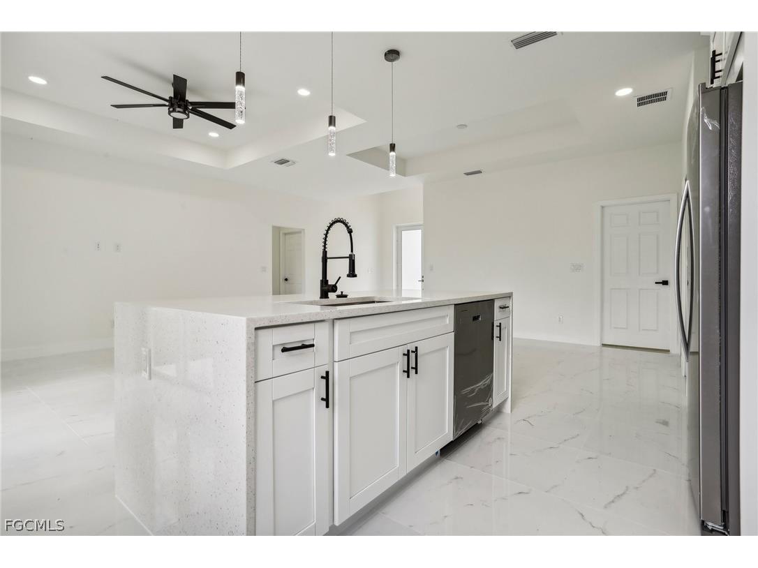 3026 37th Street SW Lehigh Acres FL 33976 2026011872 image5