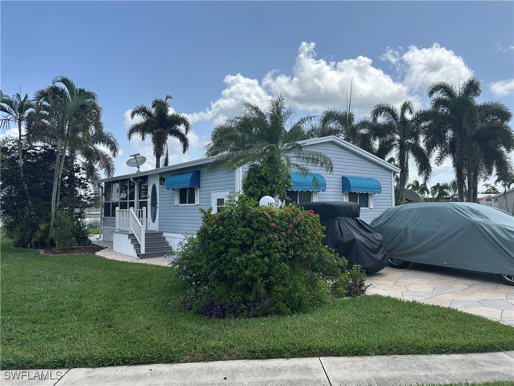 3027 Crystal Lake Drive Naples FL 34120 225053980 image2