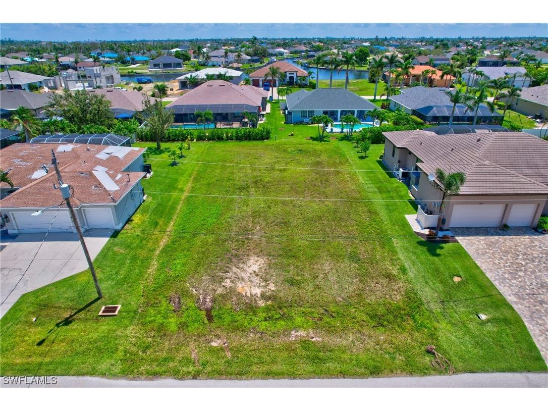 3027 SW 26th Court Cape Coral FL 33914 223048284 image1