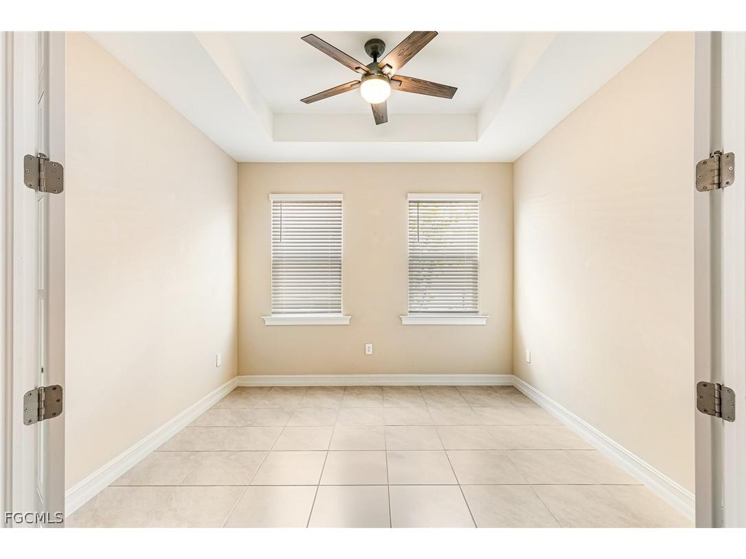 3028 Royal Gardens Avenue Fort Myers FL 33916 2026010622 image14