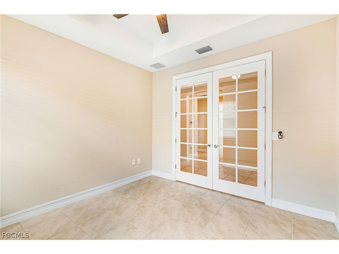 3028 Royal Gardens Avenue Fort Myers FL 33916 2026010622 image16
