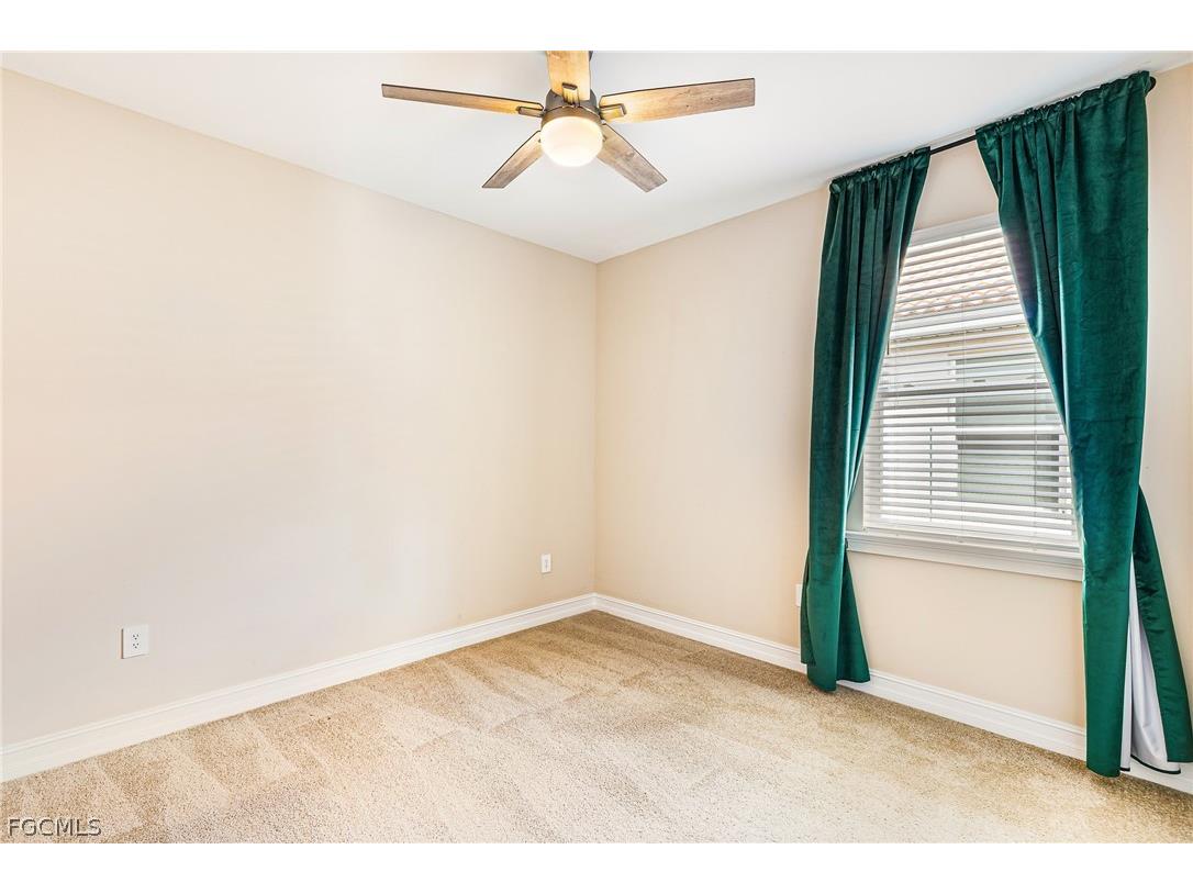 3028 Royal Gardens Avenue Fort Myers FL 33916 2026010622 image20
