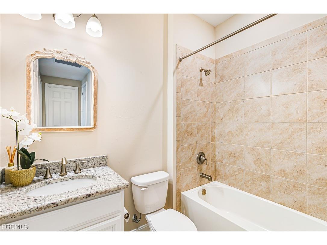 3028 Royal Gardens Avenue Fort Myers FL 33916 2026010622 image22
