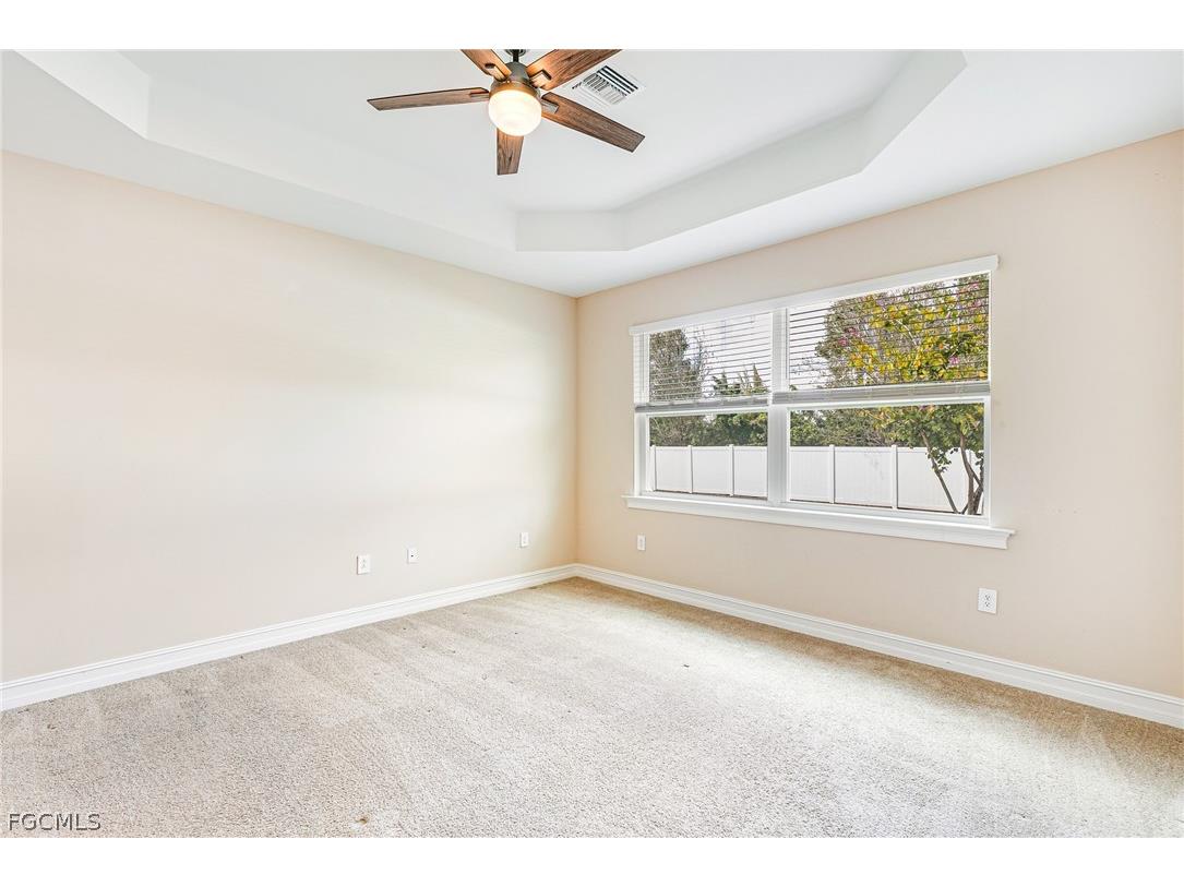 3028 Royal Gardens Avenue Fort Myers FL 33916 2026010622 image24