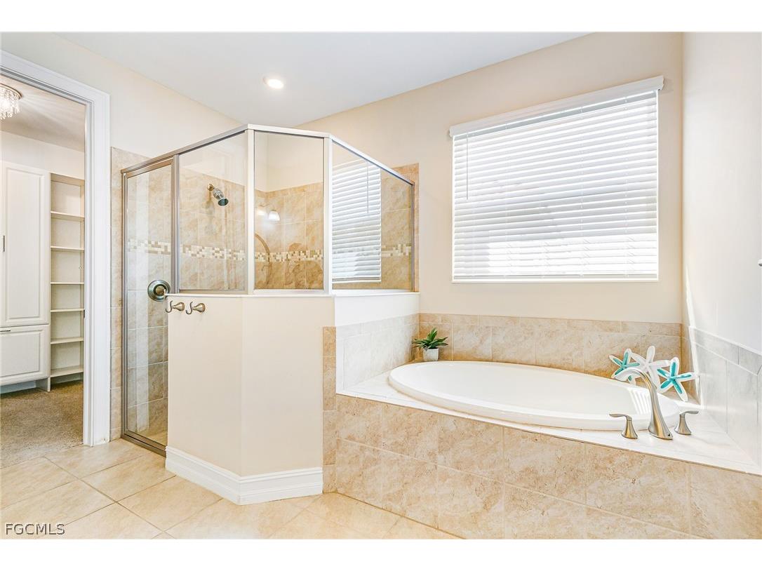 3028 Royal Gardens Avenue Fort Myers FL 33916 2026010622 image27