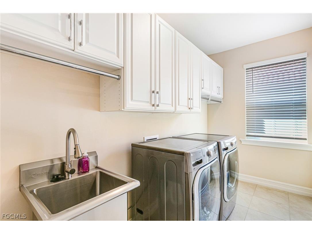 3028 Royal Gardens Avenue Fort Myers FL 33916 2026010622 image33