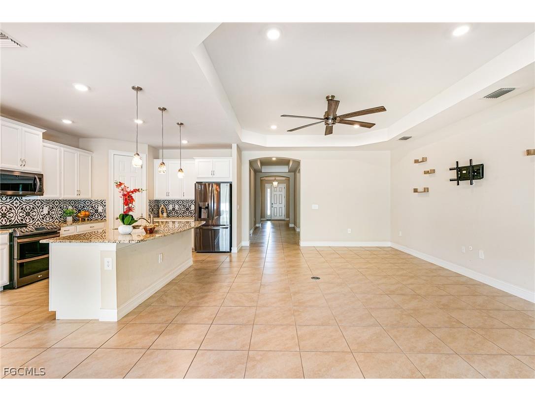 3028 Royal Gardens Avenue Fort Myers FL 33916 2026010622 image35