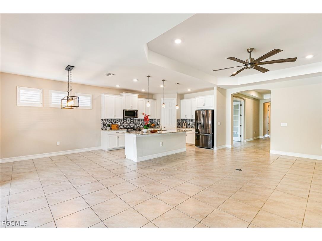 3028 Royal Gardens Avenue Fort Myers FL 33916 2026010622 image36