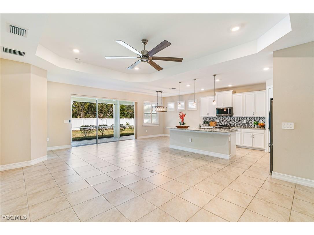3028 Royal Gardens Avenue Fort Myers FL 33916 2026010622 image38