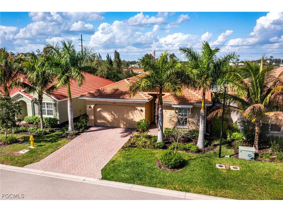 3028 Royal Gardens Avenue Fort Myers FL 33916 2026010622 image41