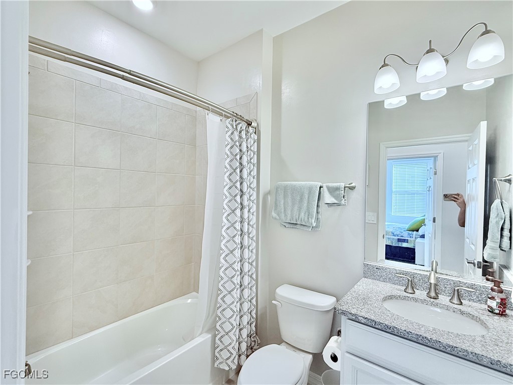 3029 Royal Gardens Avenue Fort Myers FL 33916 2025021758 image12