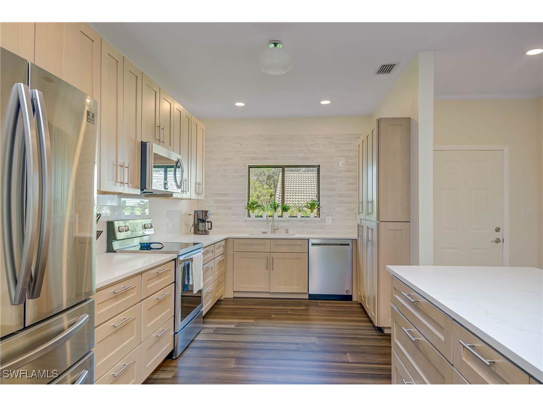 303 Arbor Lake Drive #3-102 Naples FL 34110 225056472 image5