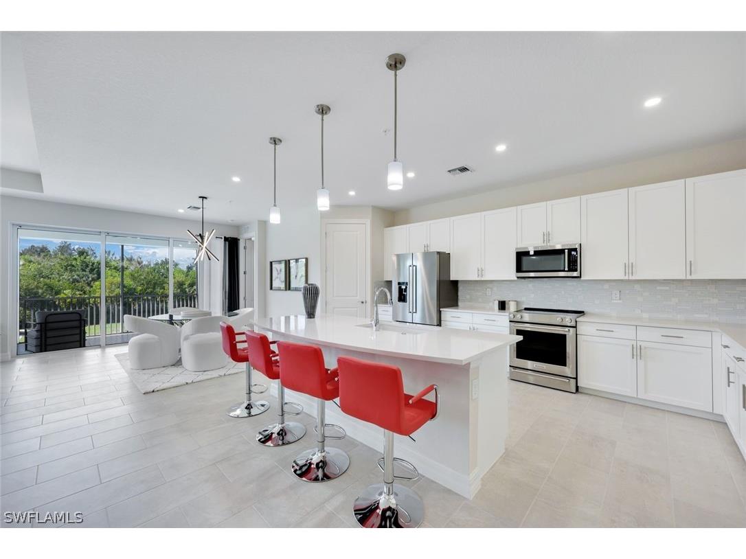 303 Indies Drive W #202 Naples FL 34114 226006856 image2