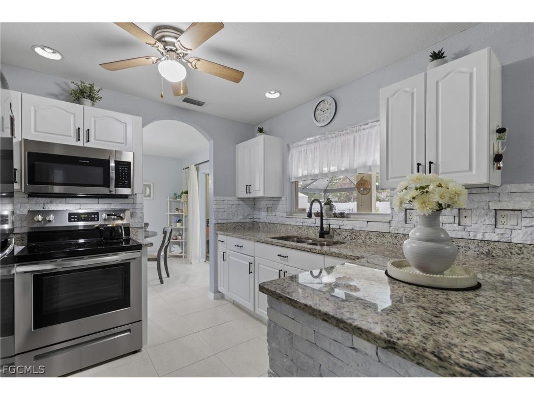 303 NE 13th Avenue Cape Coral FL 33909 2026007753 image3