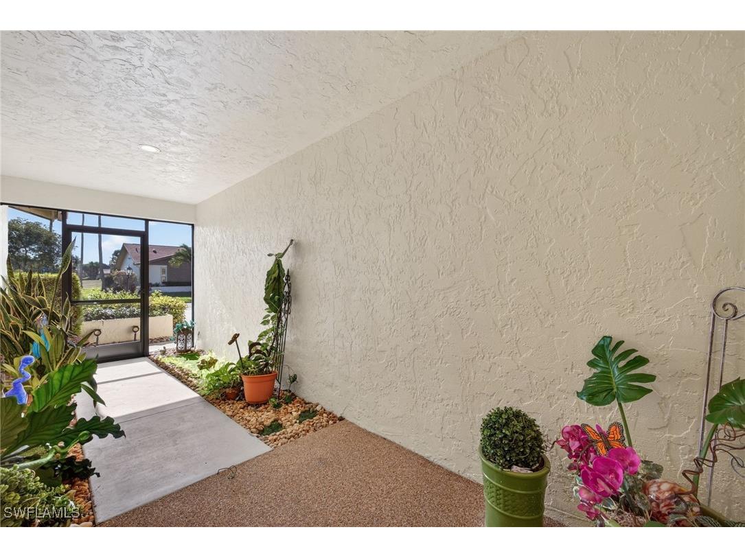 303 Reynolds Court #M16 Naples FL 34112 226004027 image3