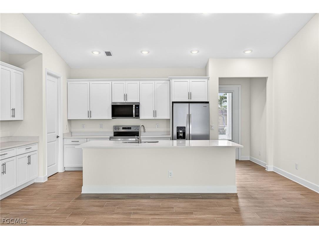 303 SE 1st Place Cape Coral FL 33990 2026011100 image24